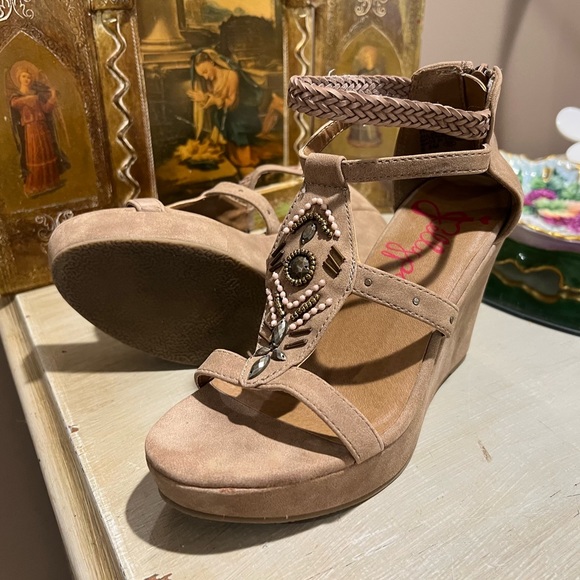 jellypop platform sandals